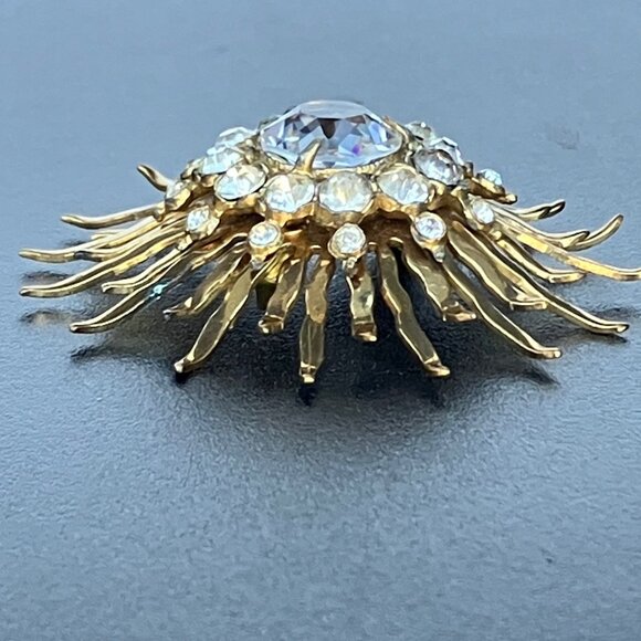 Gold Tone Clear Rhinestone Sunburst Brooch Jewelry - Picture 11 of 11